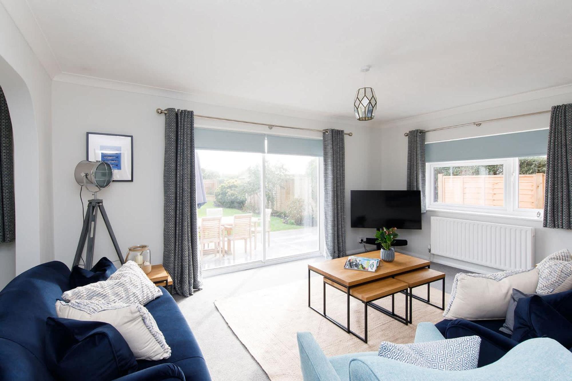 Spacious Home For 8 In Witterings - Walk To Beach East Wittering Eksteriør bilde