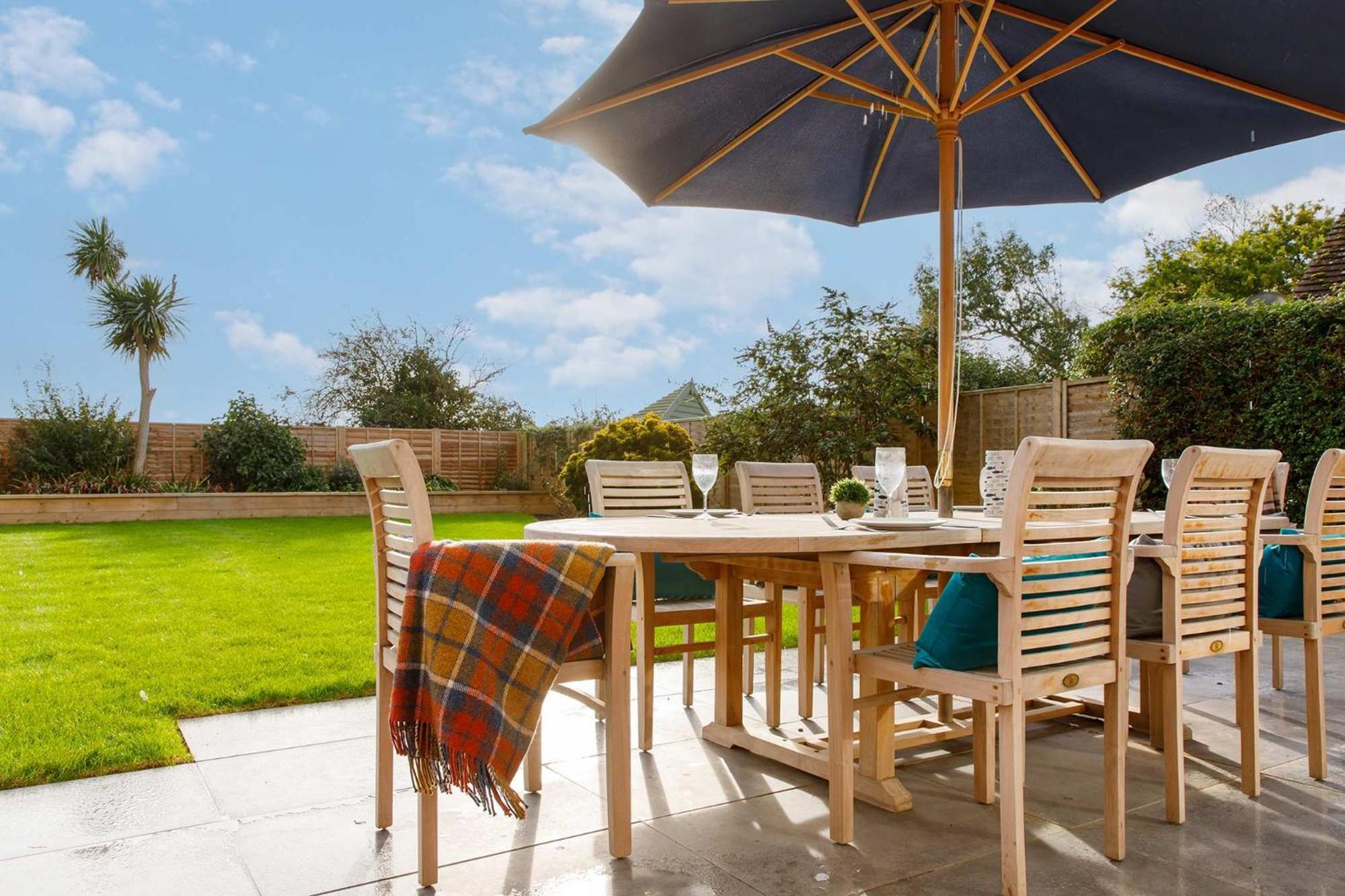Spacious Home For 8 In Witterings - Walk To Beach East Wittering Eksteriør bilde